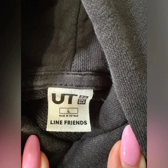 Uniqlo Line Friends Graphic Hoodie Men’s Size Large Missing String - Picture 2 of 10